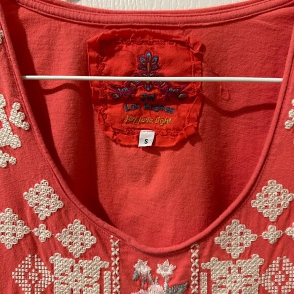 JOHNNY WAS Coral Pink White Floral Embroidered Boho Short Sleeve Tunic Top - Picture 3 of 5